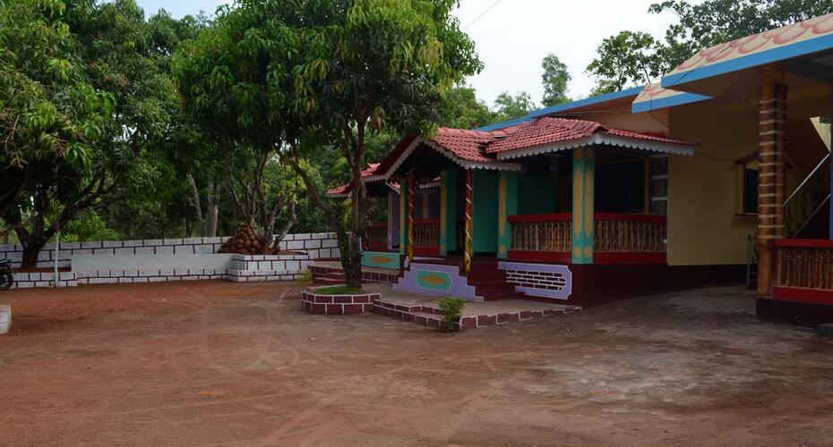 Sarsi Guest House, Guhagar 5